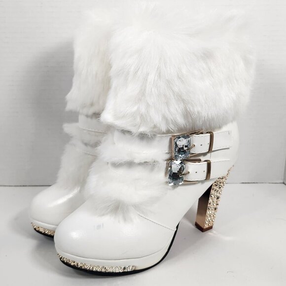 Vero Cuoio White Fur and Rhinestone Booties size 8 - Picture 1 of 4
